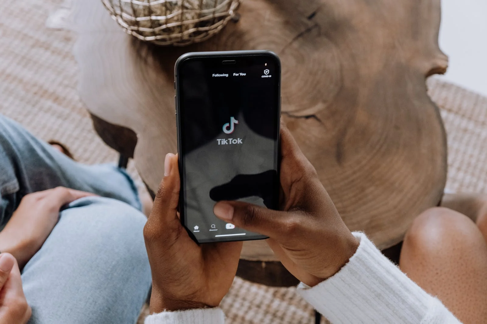 TikTok: The Ultimate Guide to the Video Sharing Platform pexels-photo-5081930
