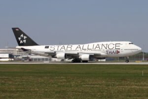 Star Alliance Thai Airways B747