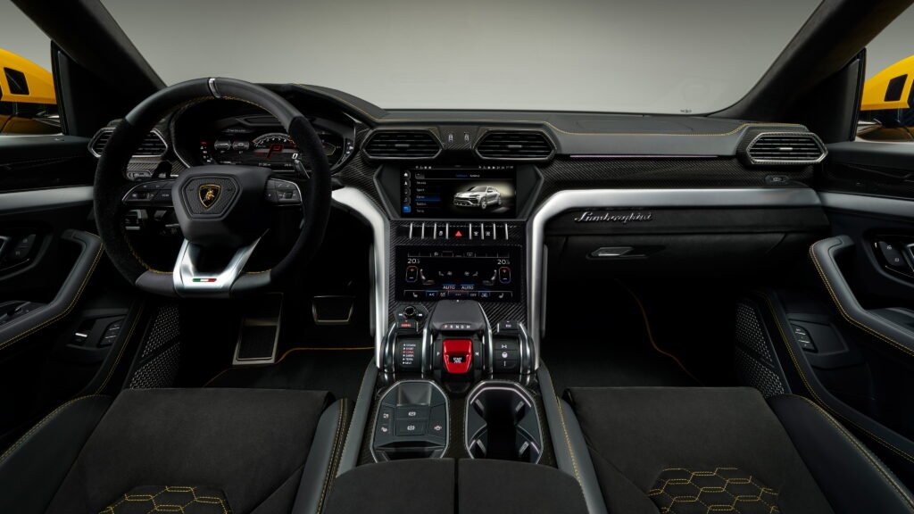 Lamborghini Urus Interior